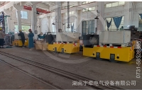 內(nèi)蒙古一批定制型湘潭2.5噸鋰電池電機(jī)車及配件出口海外